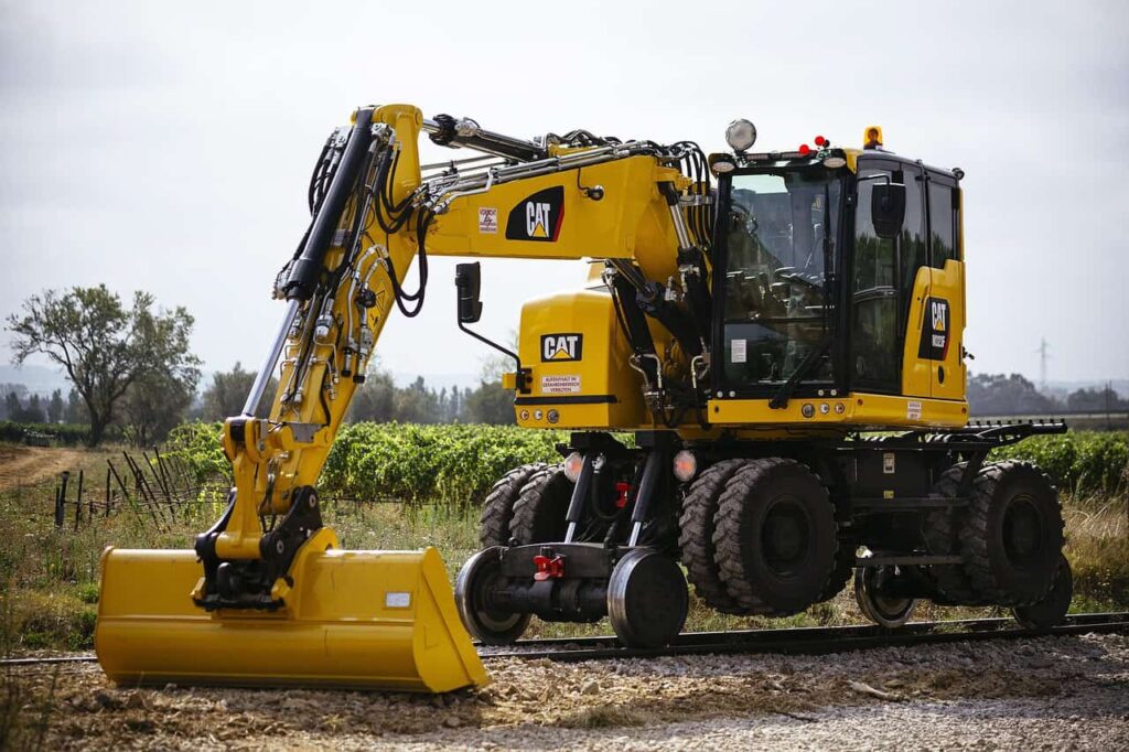 Stockbild inom maskiner: road excavator, m322, short tail